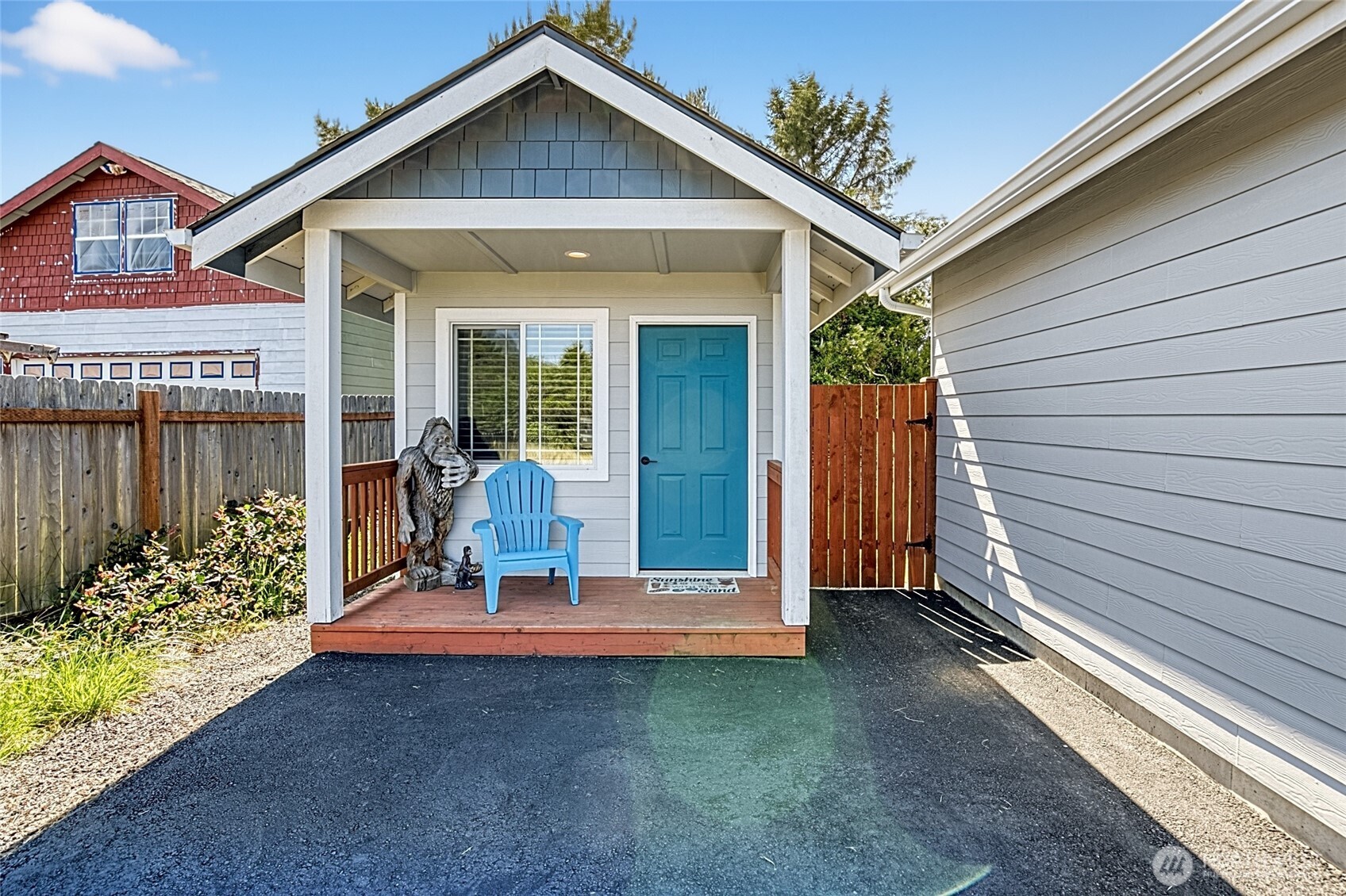 399 Seashore Street SW, Ocean Shores, WA 98569