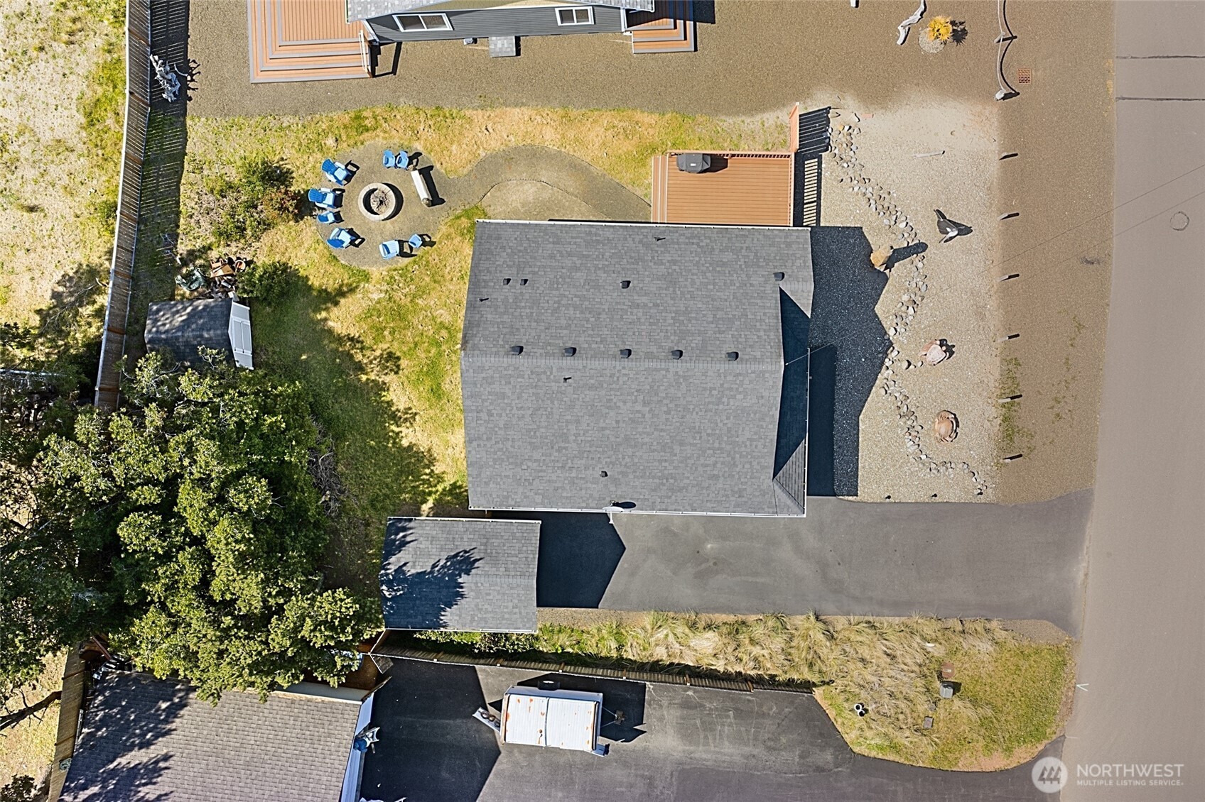 399 Seashore Street SW, Ocean Shores, WA 98569