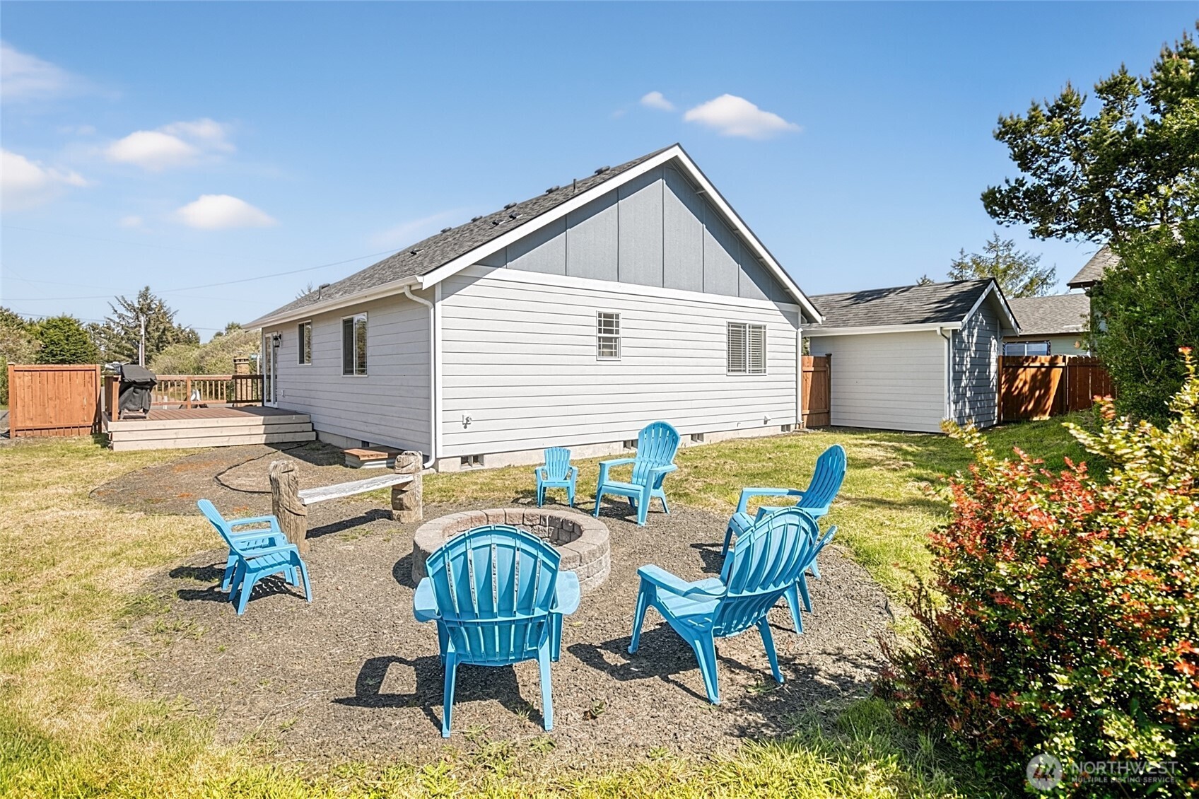 399 Seashore Street SW, Ocean Shores, WA 98569