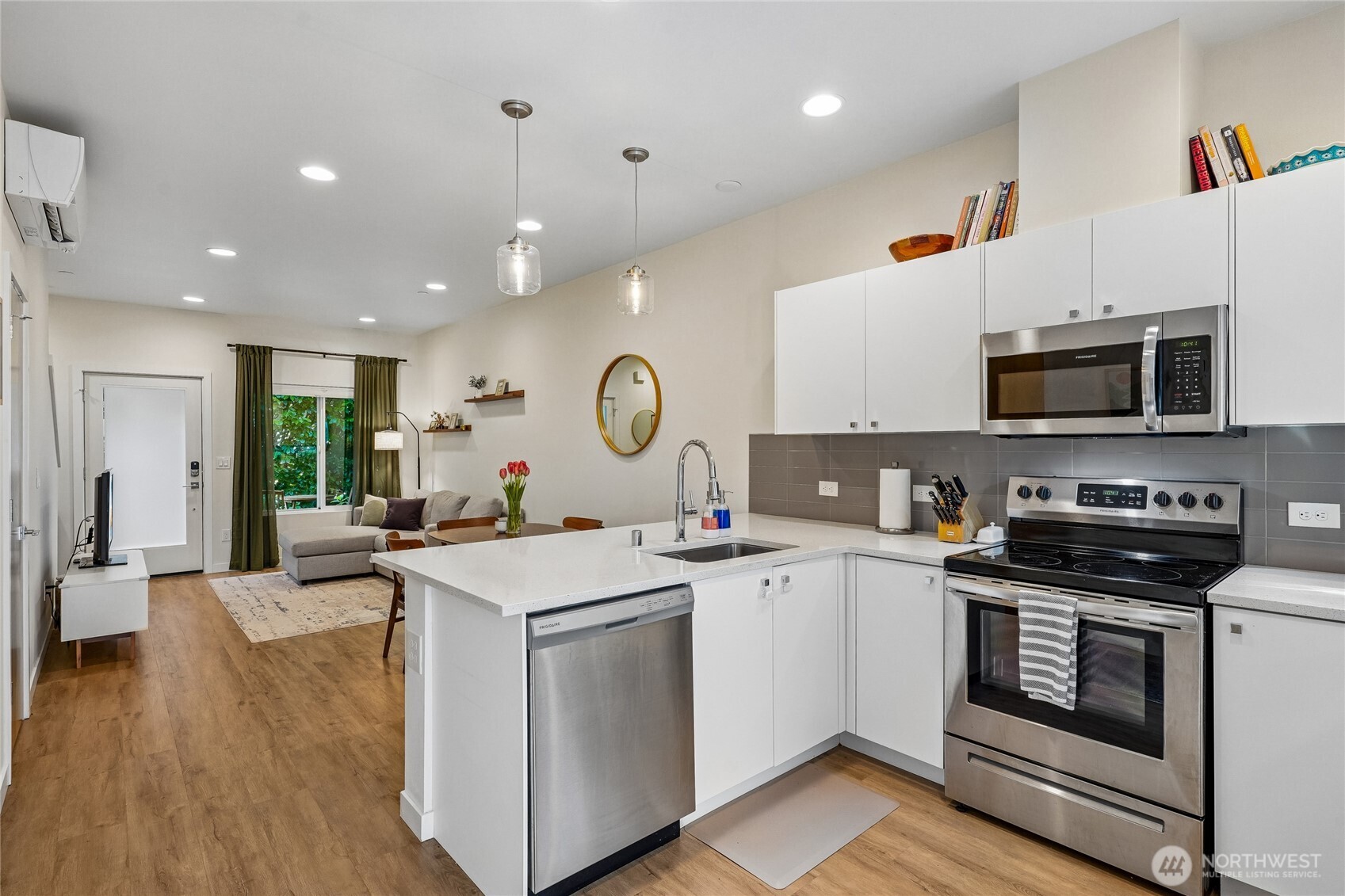 1903 N Oakes Street , Tacoma, WA 98406