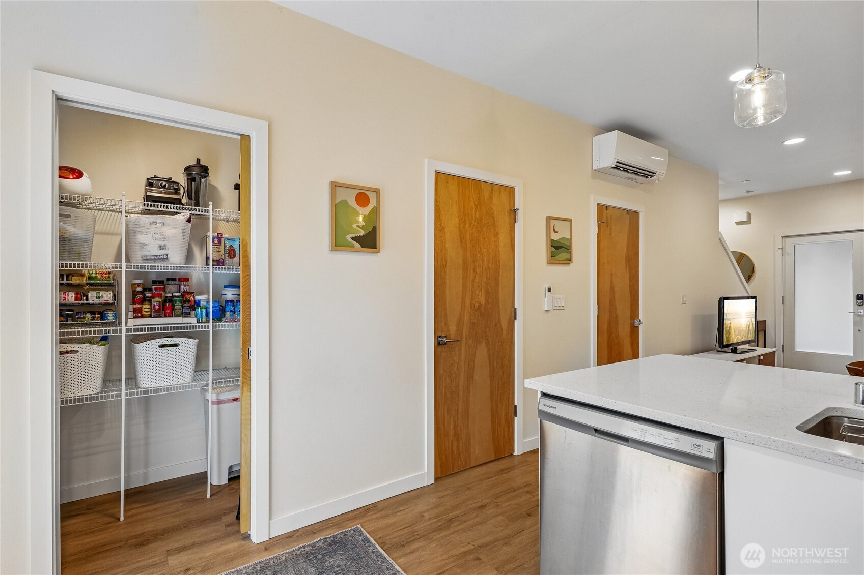 1903 N Oakes Street , Tacoma, WA 98406