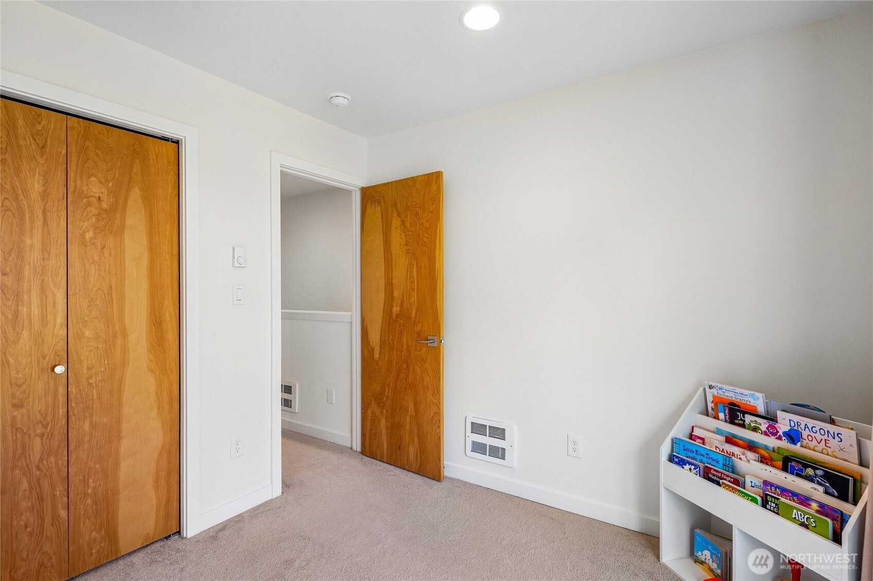1903 N Oakes Street , Tacoma, WA 98406