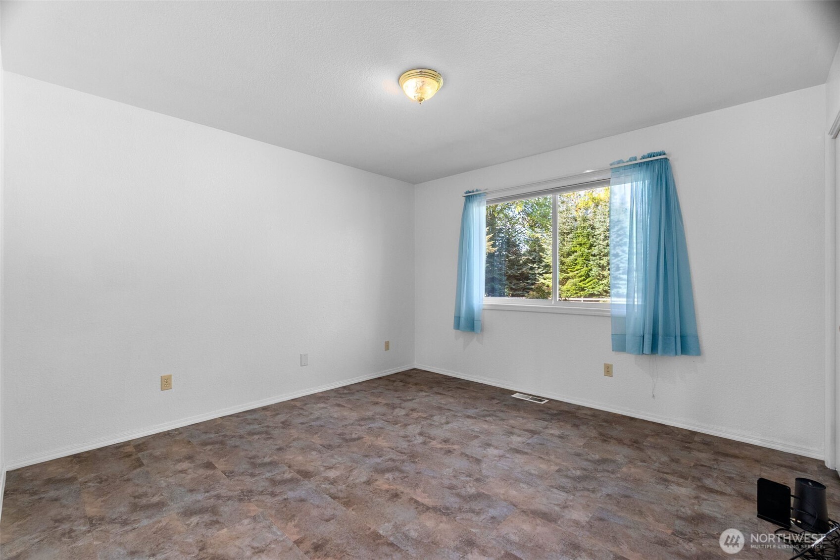 8432 Ayer Street SE, Olympia, WA 98501
