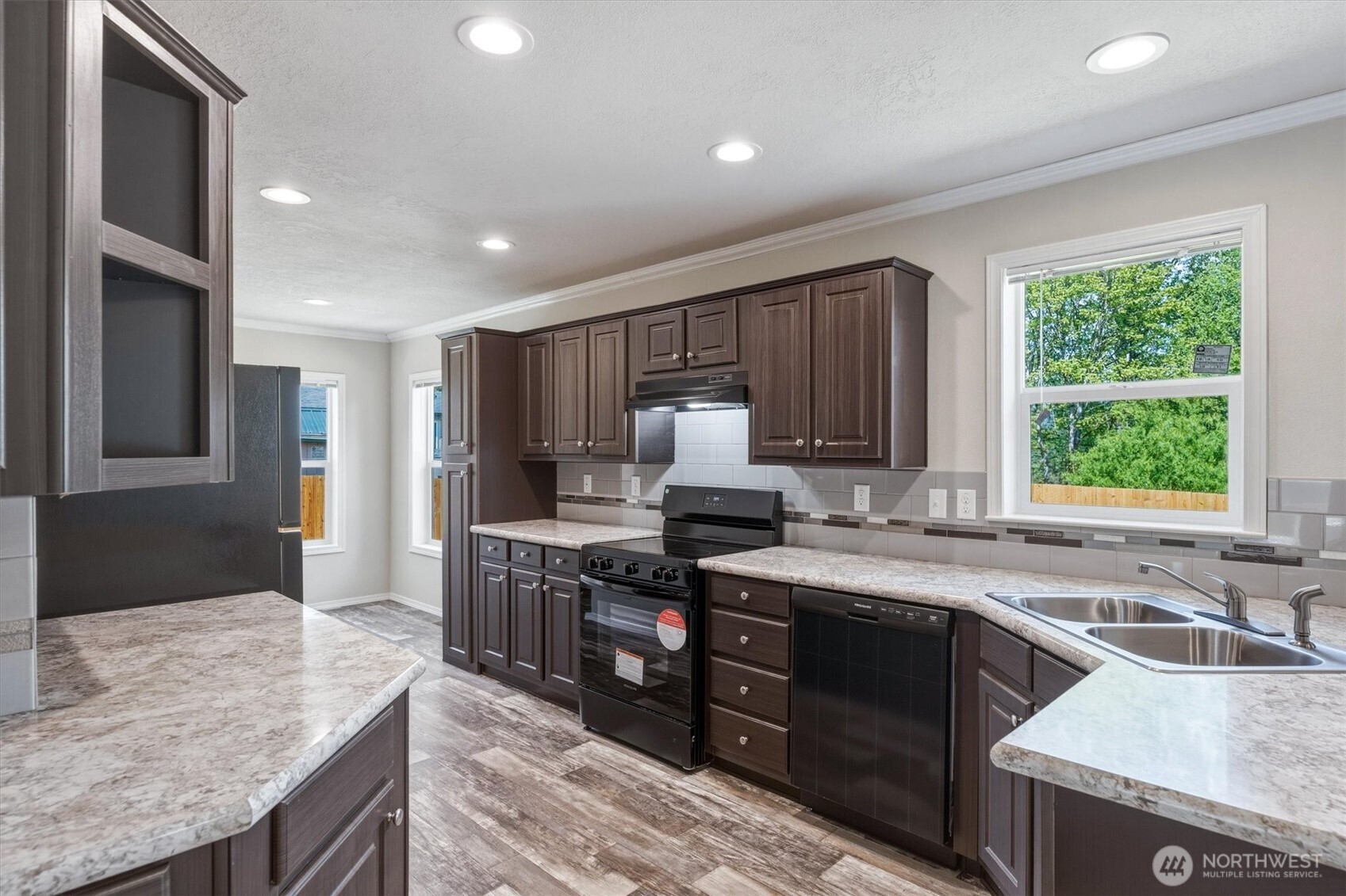 101 Sir Lancelot Drive , Castle Rock, WA 98611