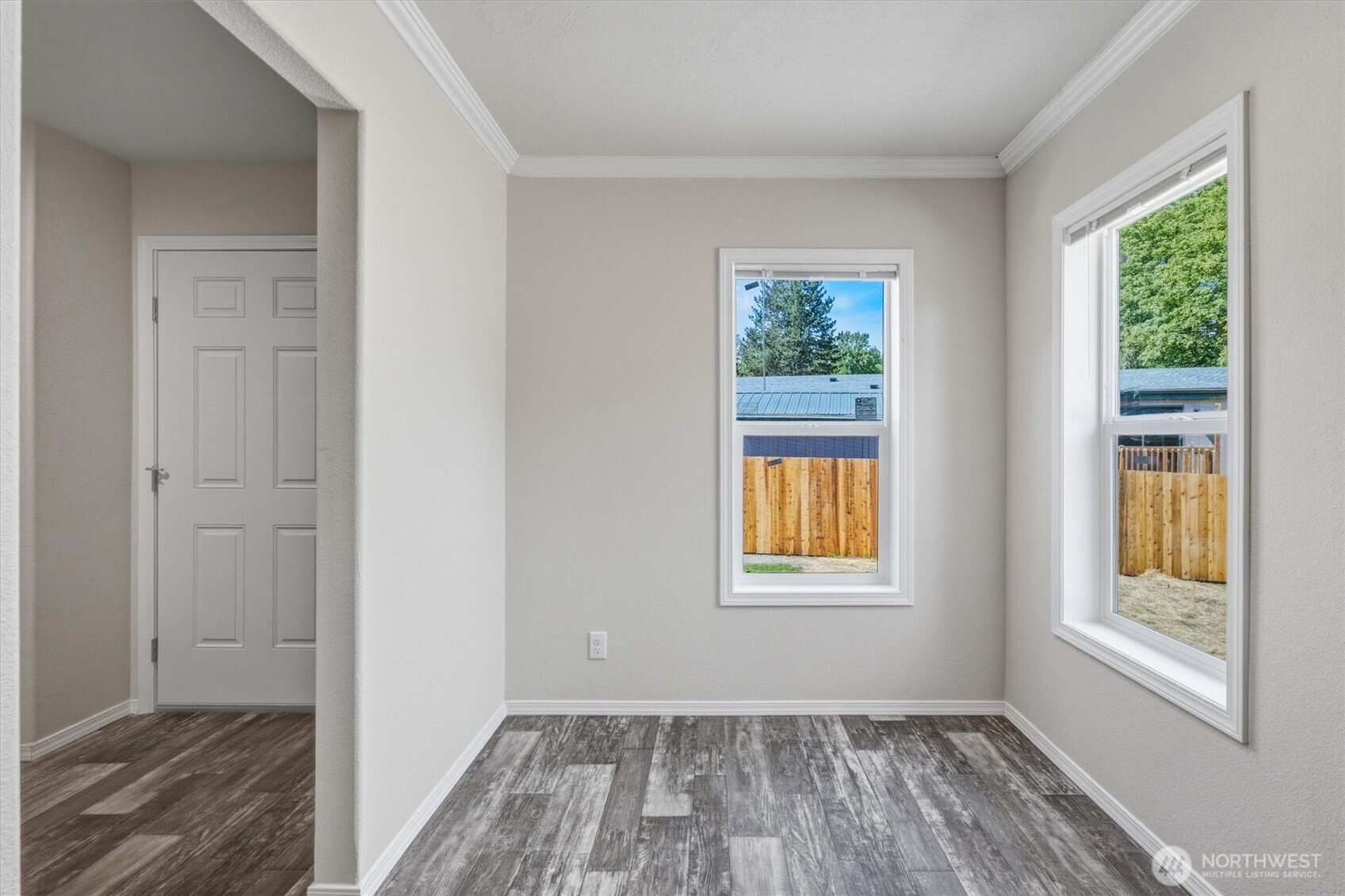 101 Sir Lancelot Drive , Castle Rock, WA 98611
