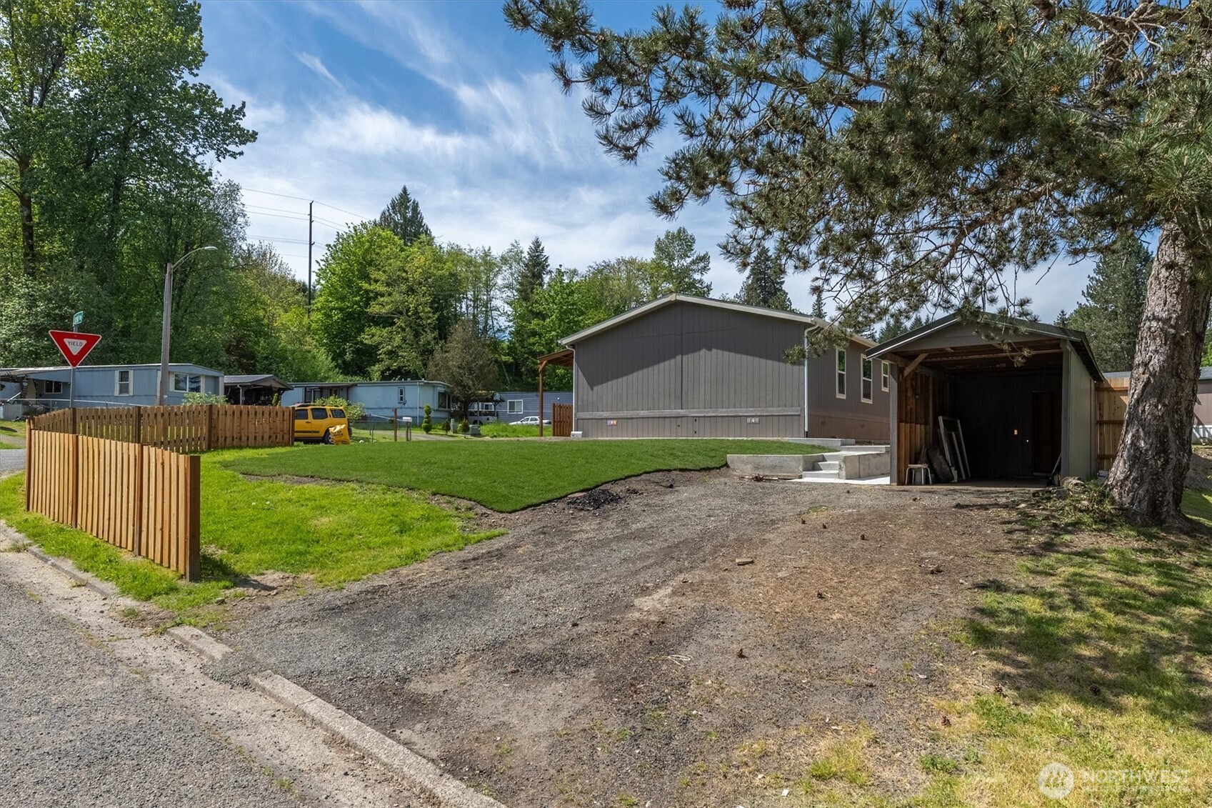 101 Sir Lancelot Drive , Castle Rock, WA 98611