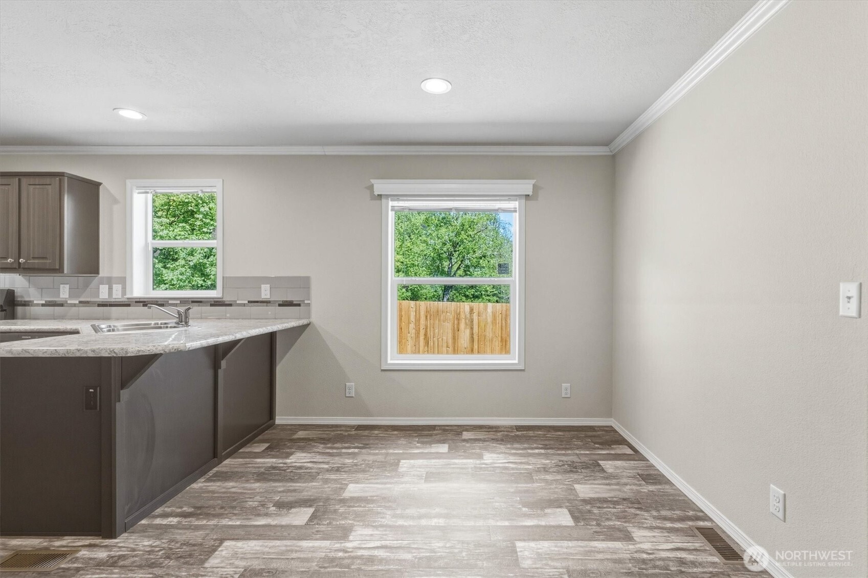 101 Sir Lancelot Drive , Castle Rock, WA 98611