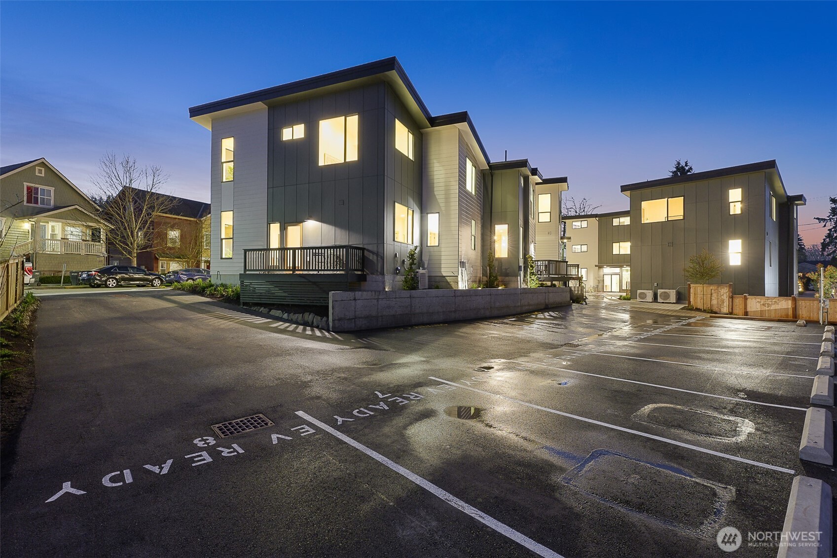 3007 S Dakota Street , Seattle, WA 98108