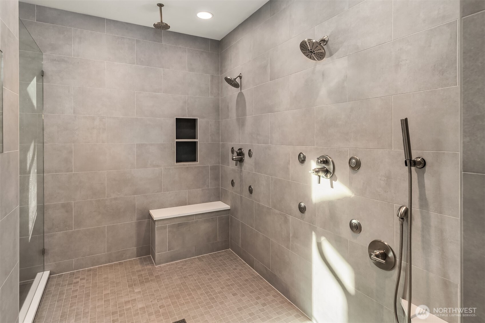 11712 84TH STREET NE, Lake Stevens, WA 98258-8944