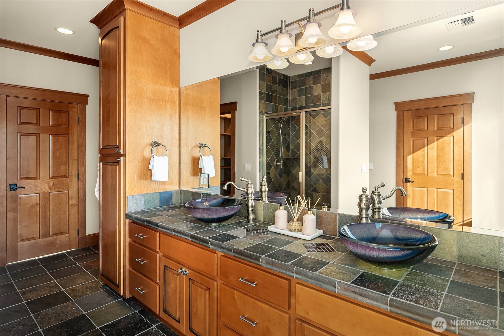 11712 84TH STREET NE, Lake Stevens, WA 98258-8944