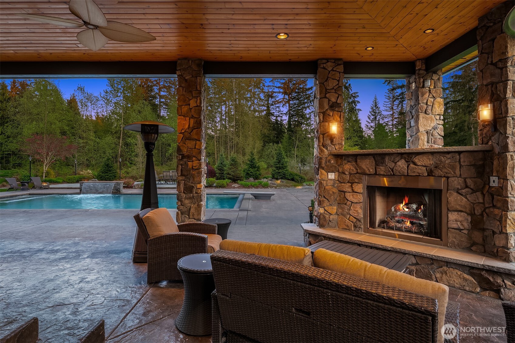 11712 84TH STREET NE, Lake Stevens, WA 98258-8944
