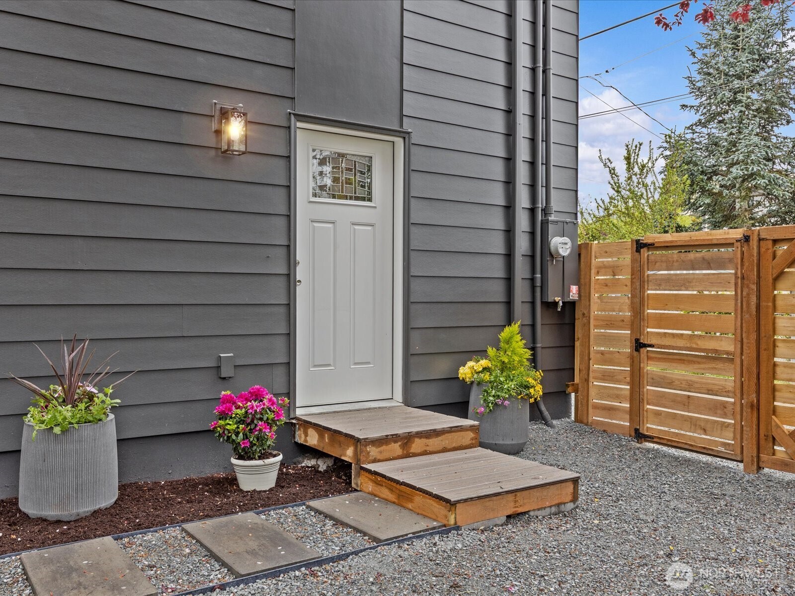 8117 17th Avenue SW #B, Seattle, WA 98106