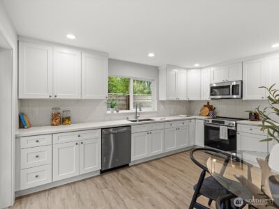 8117 17th Avenue SW #B, Seattle, WA 98106 - Photo 11