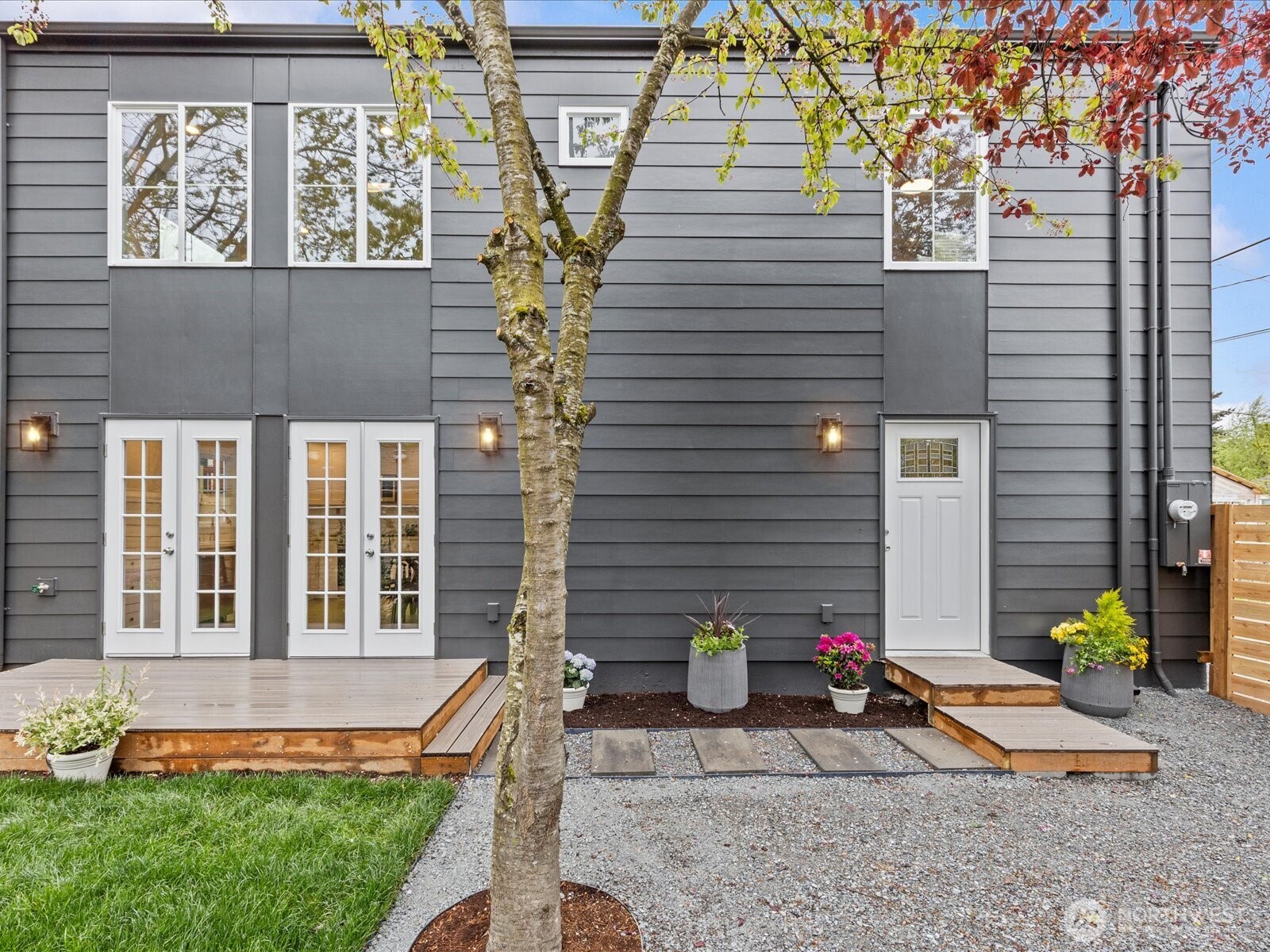 8117 17th Avenue SW #B, Seattle, WA 98106