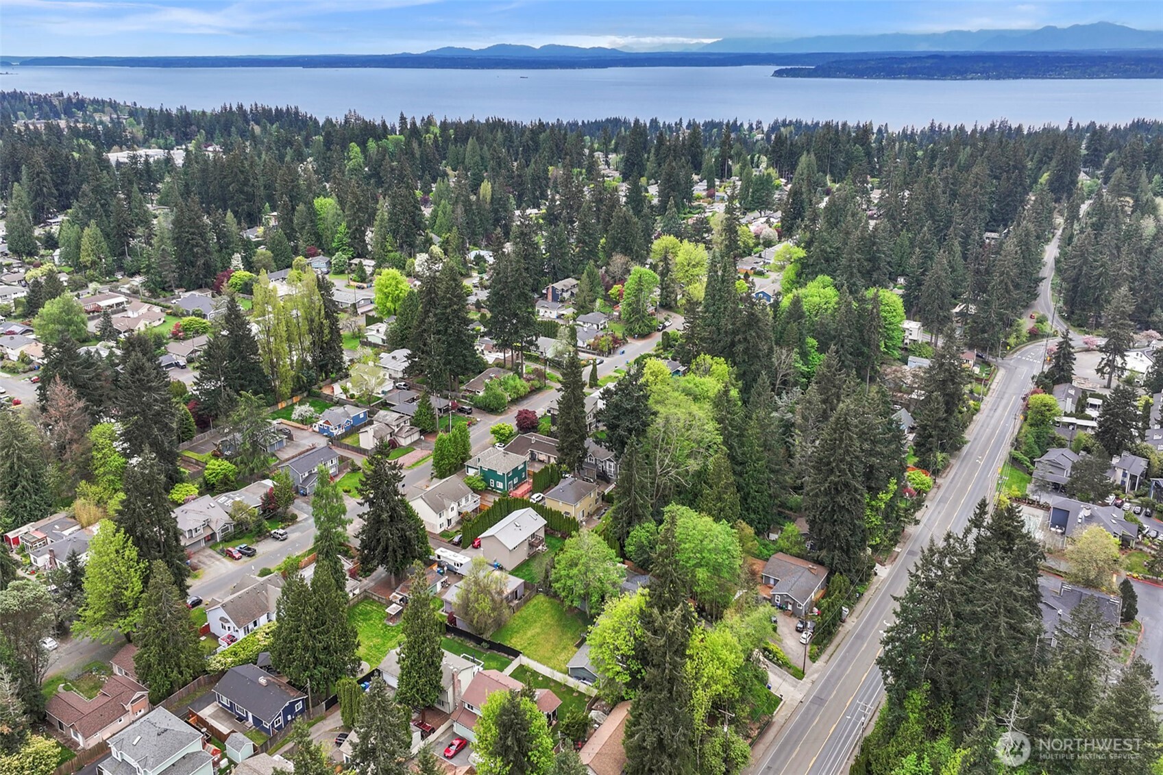 119 N 205th Street , Shoreline, WA 98133