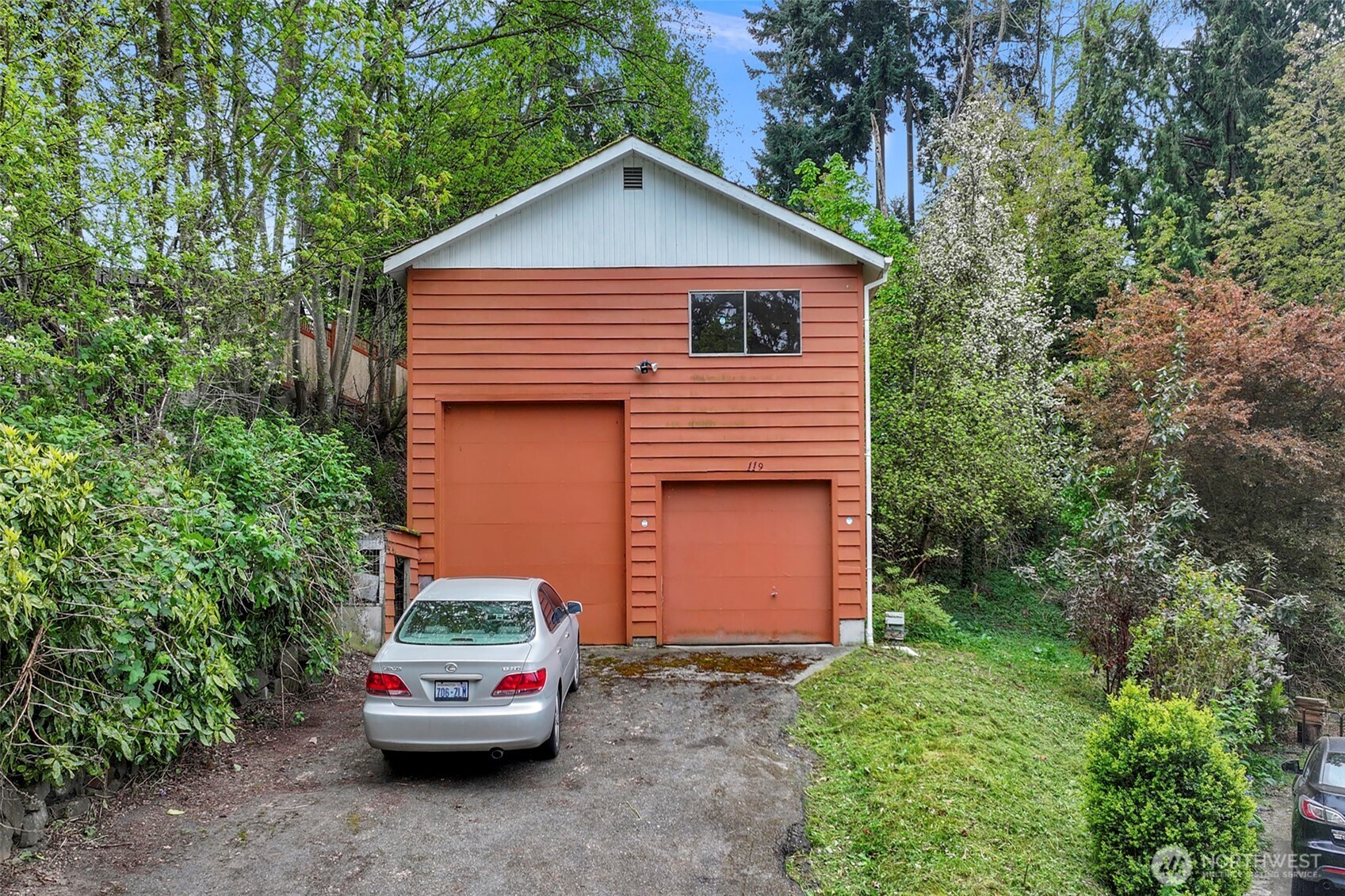 119 N 205th Street , Shoreline, WA 98133