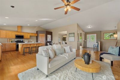 10929 131st Avenue NE, Lake Stevens, WA 98258-8876 - Photo 5