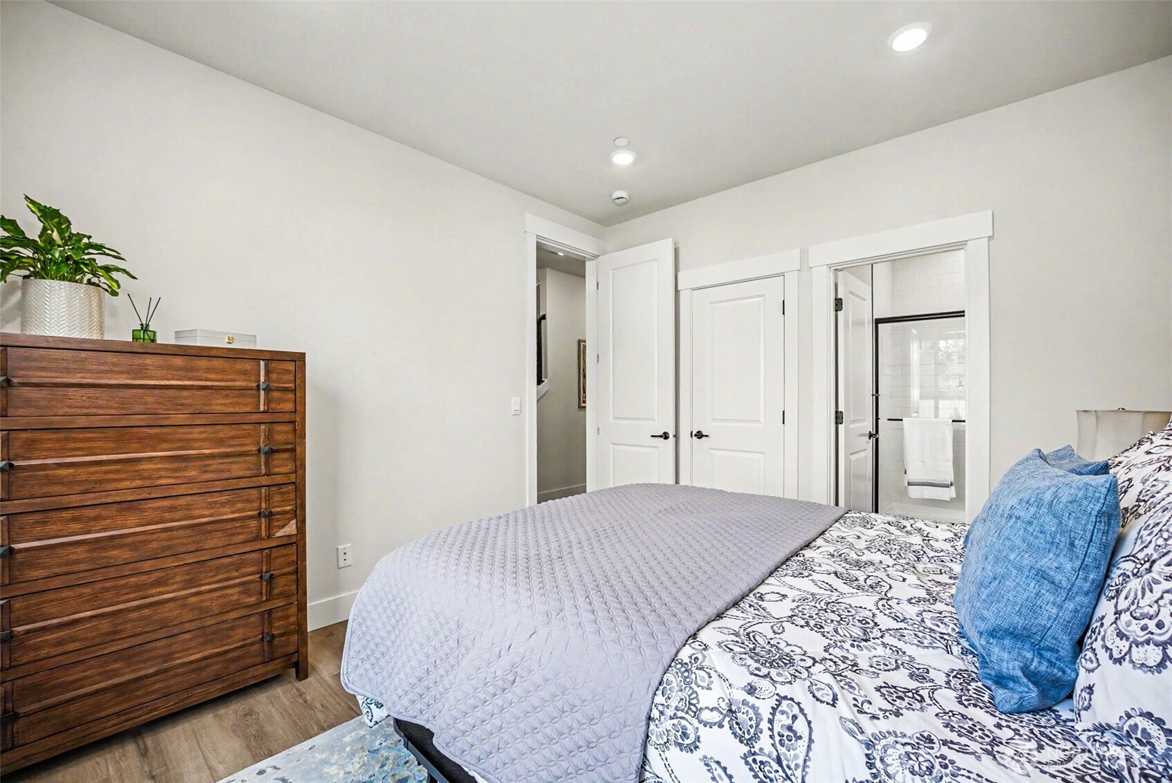 6410 213th Ave Court E, Bonney Lake, WA 98391-6567