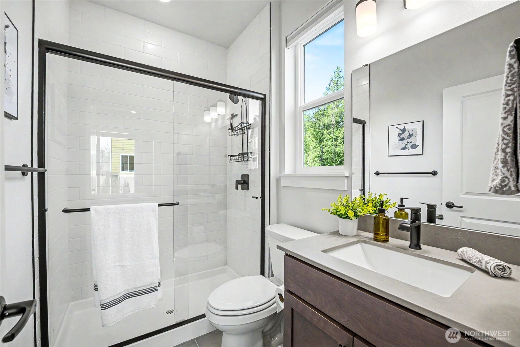 6410 213th Ave Court E, Bonney Lake, WA 98391-6567
