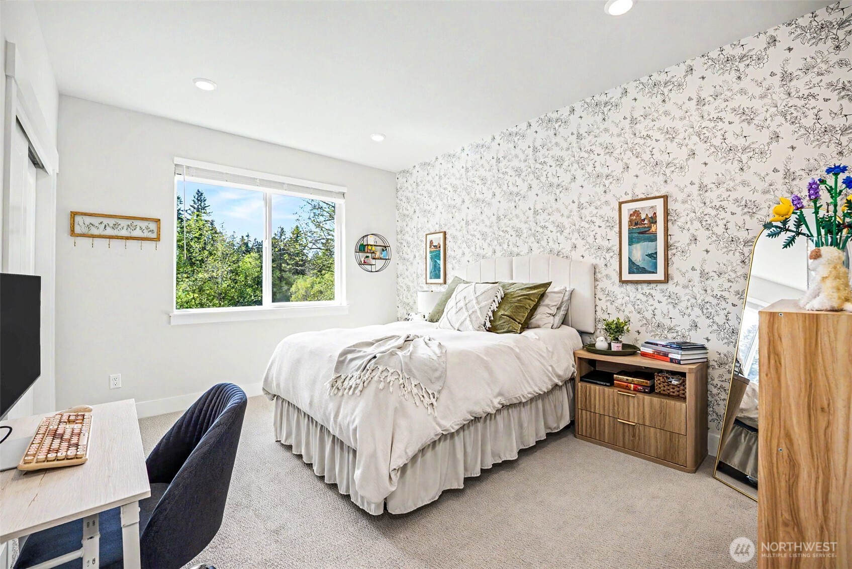 6410 213th Ave Court E, Bonney Lake, WA 98391-6567