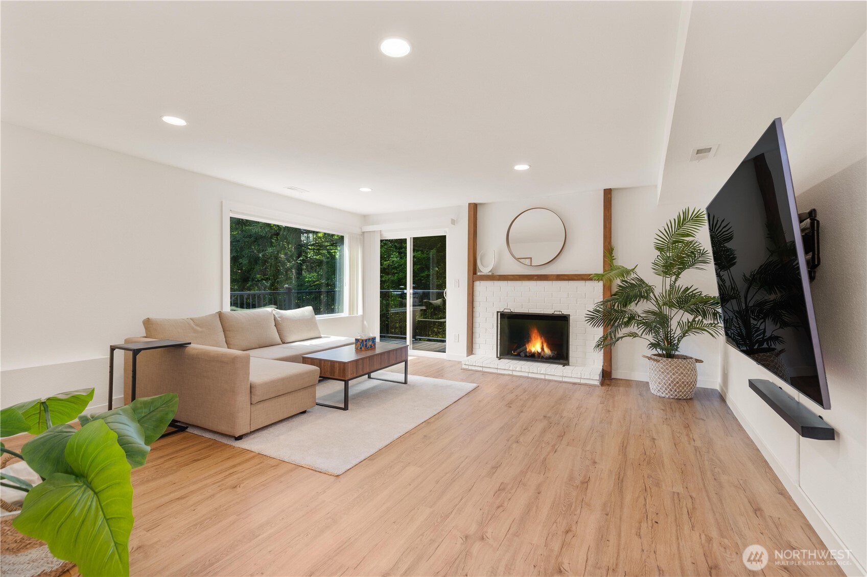21810 NE 16th Street , Sammamish, WA 98074