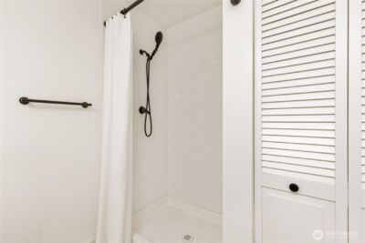 21810 NE 16th Street , Sammamish, WA 98074 - Photo 23