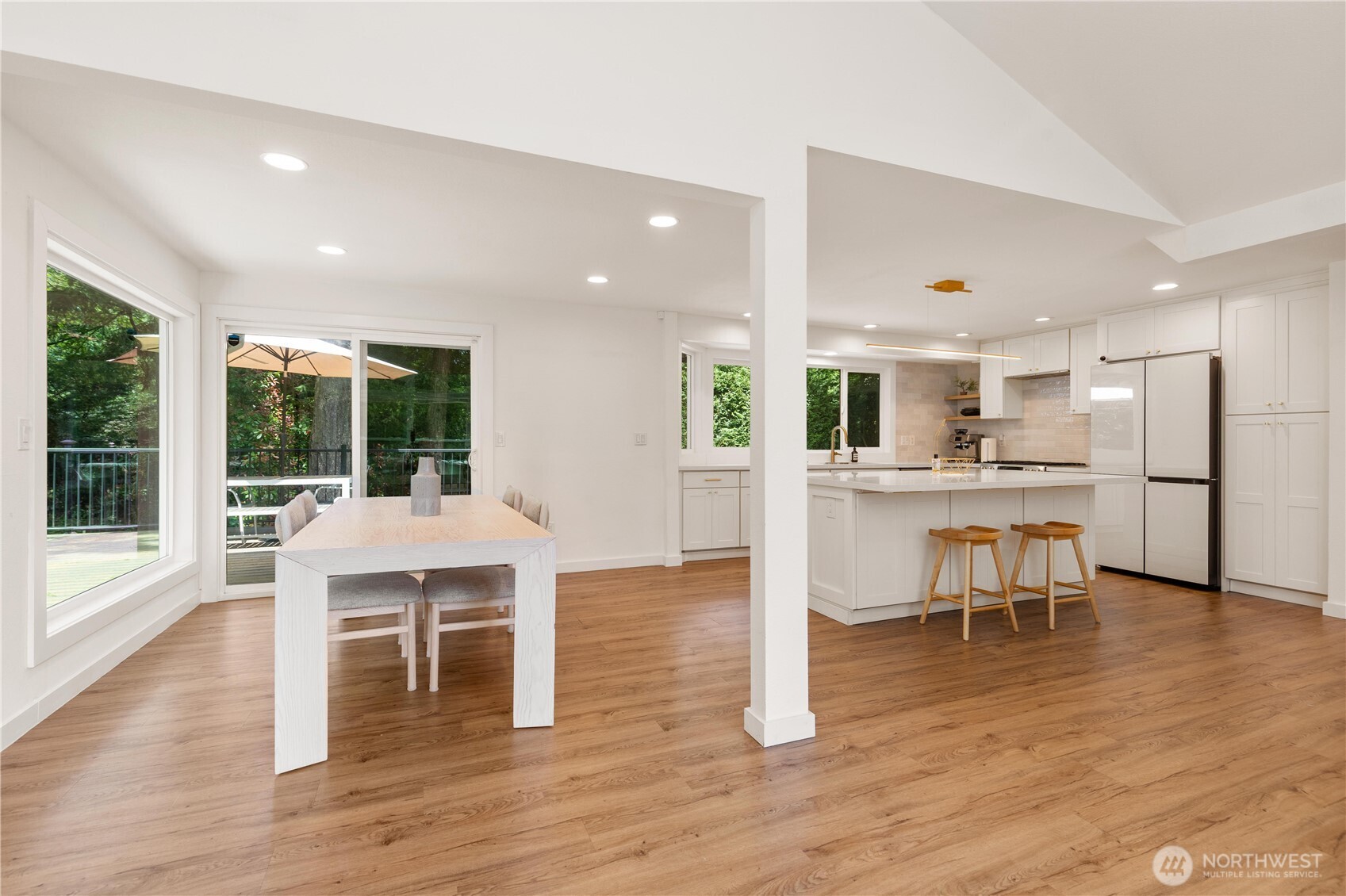 21810 NE 16th Street , Sammamish, WA 98074