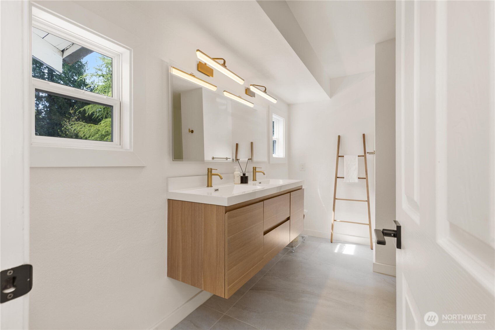 21810 NE 16th Street , Sammamish, WA 98074
