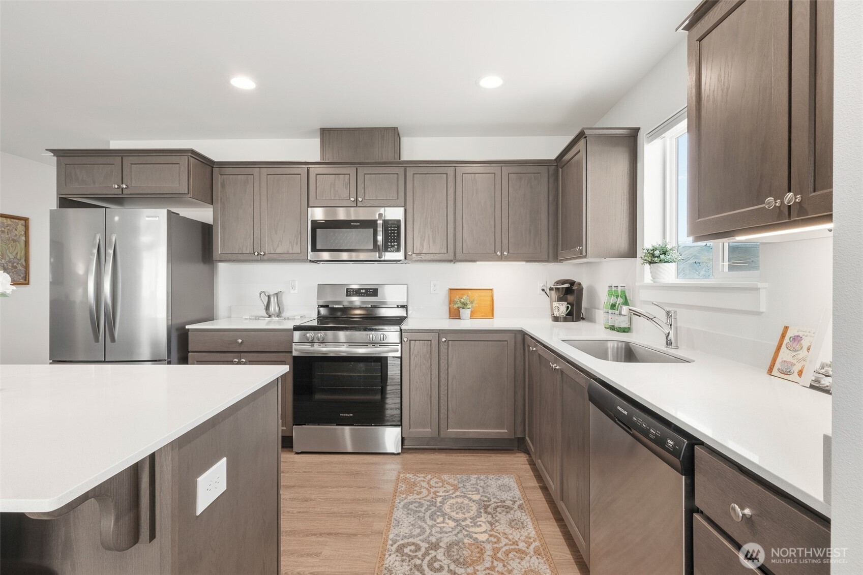 2355 3rd St SE , East Wenatchee, WA 98802