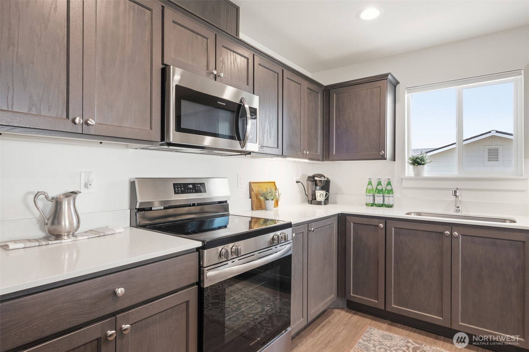 2355 3rd St SE , East Wenatchee, WA 98802