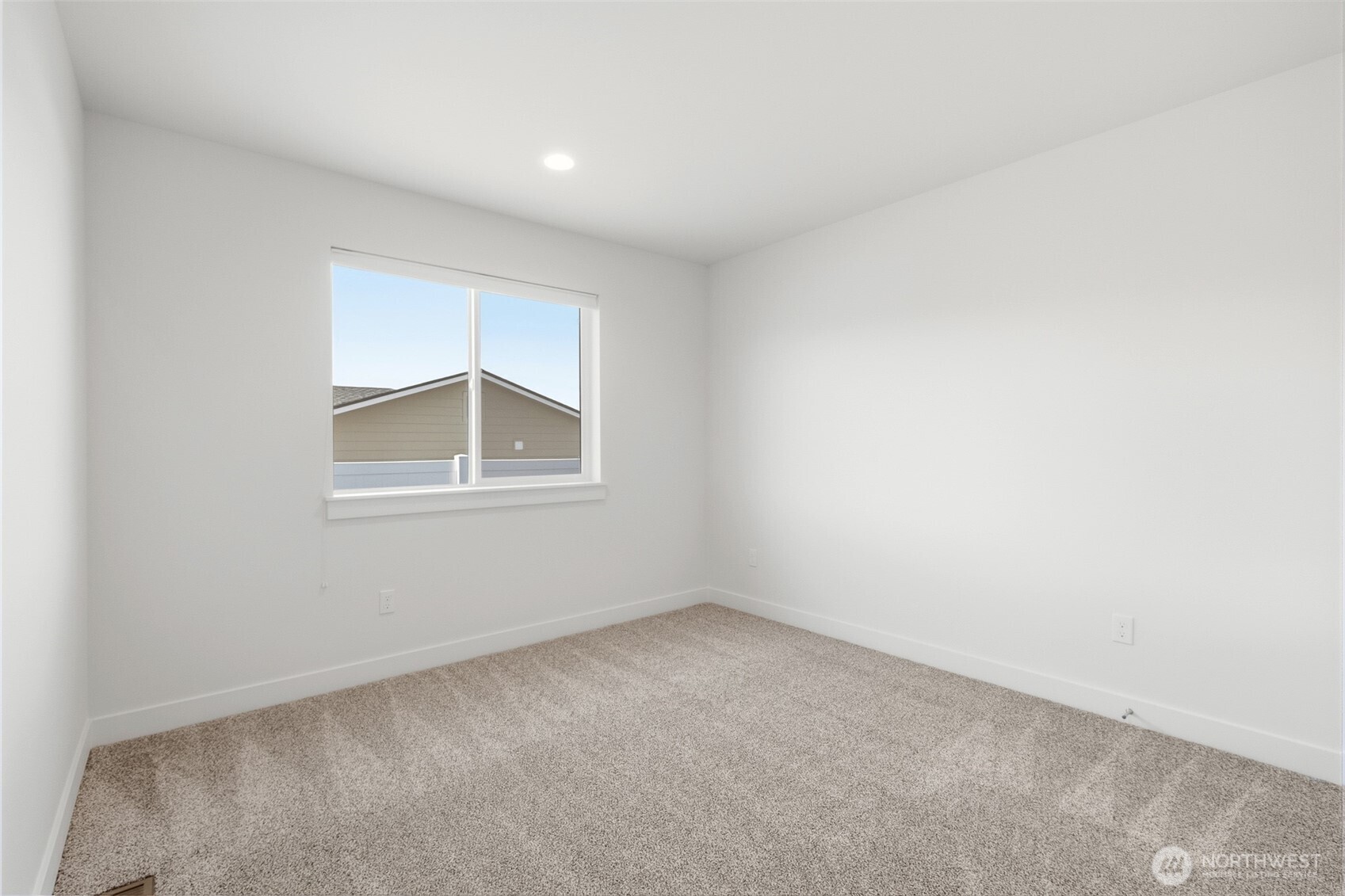 2355 3rd St SE , East Wenatchee, WA 98802