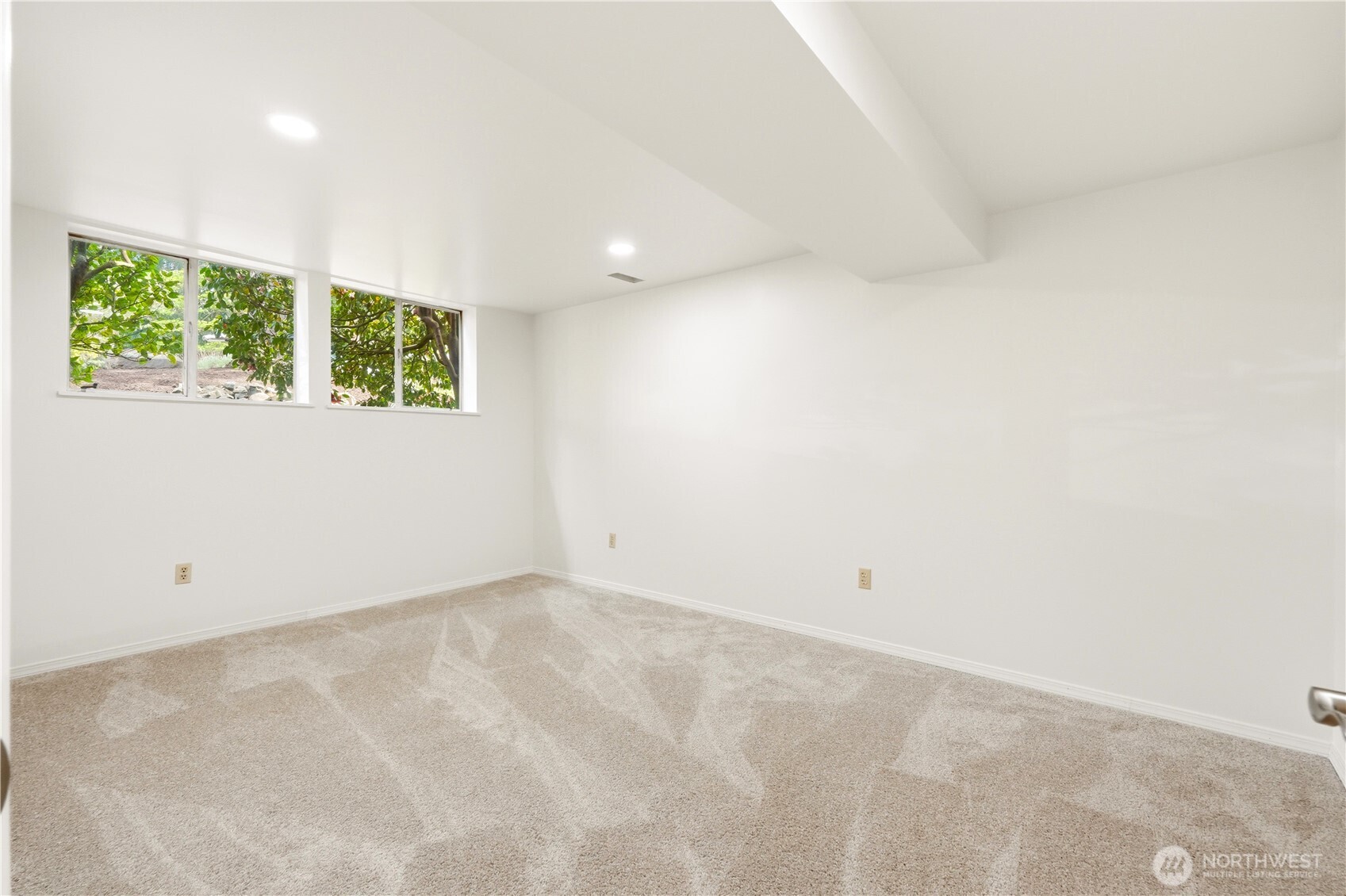 14613 SE 16th Place , Bellevue, WA 98007