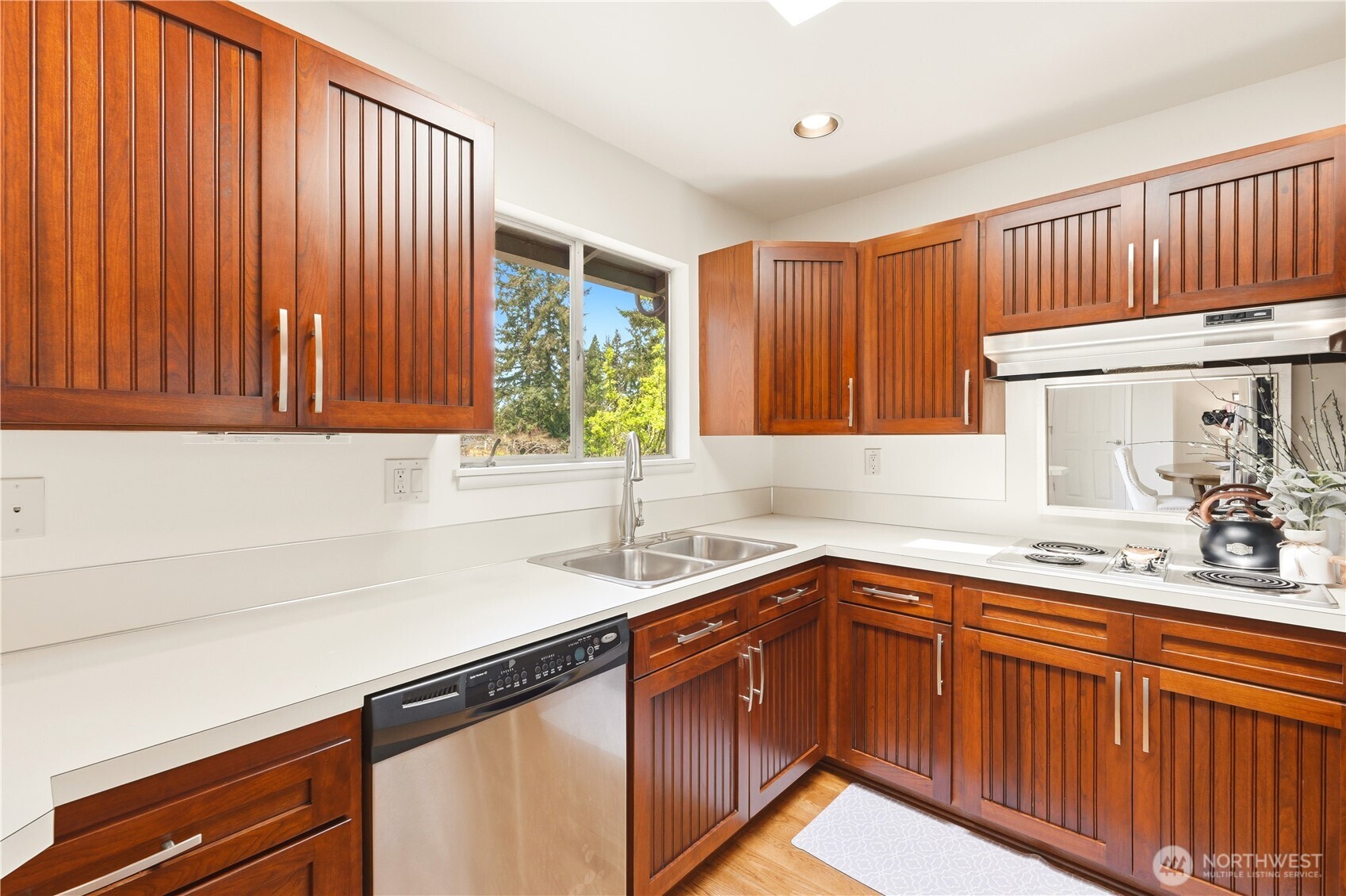 14613 SE 16th Place , Bellevue, WA 98007