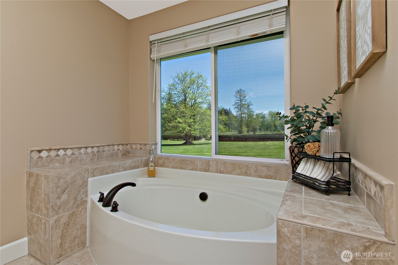 26910 SE 216th Street , Maple Valley, WA 98038