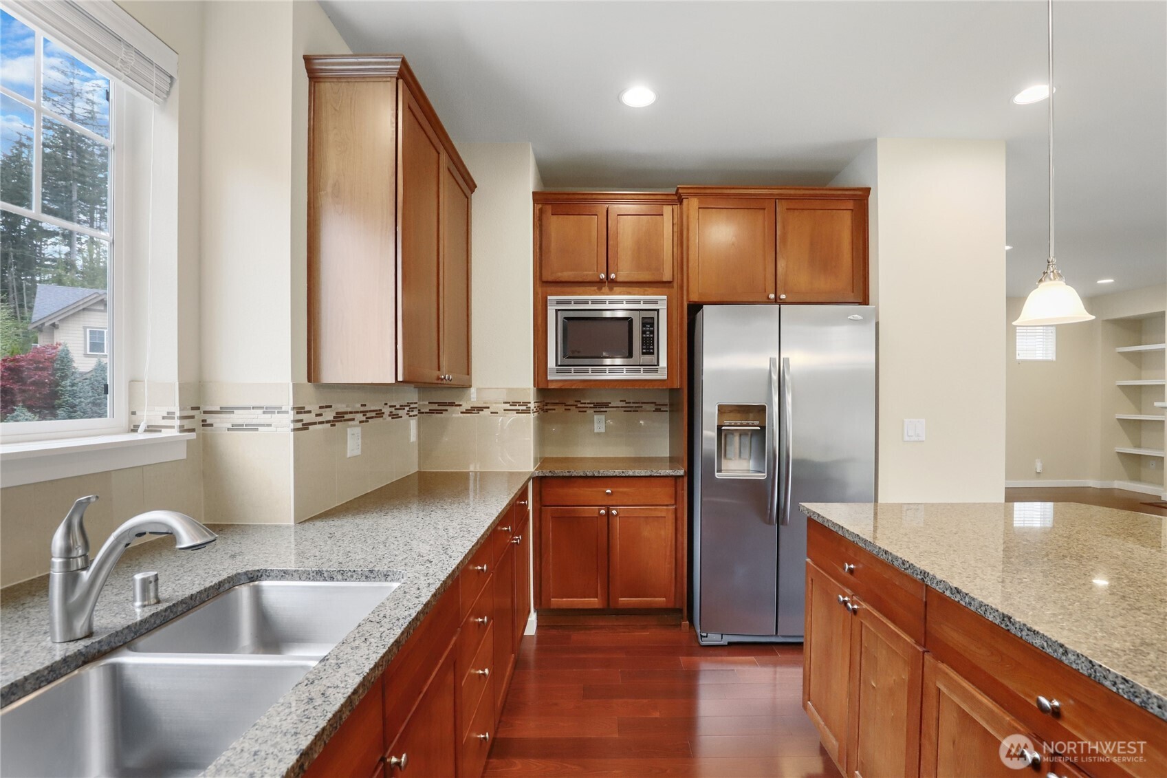 10248 242nd Avenue NE, Redmond, WA 98053