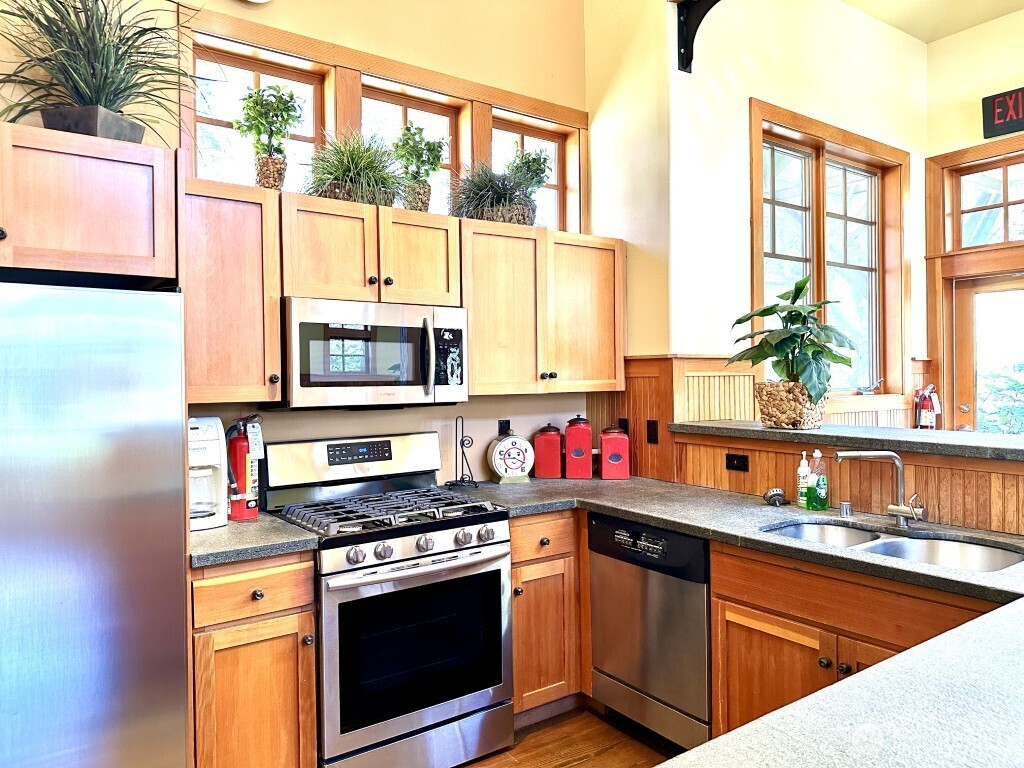 515 225th Place NE #33, Sammamish, WA 98074