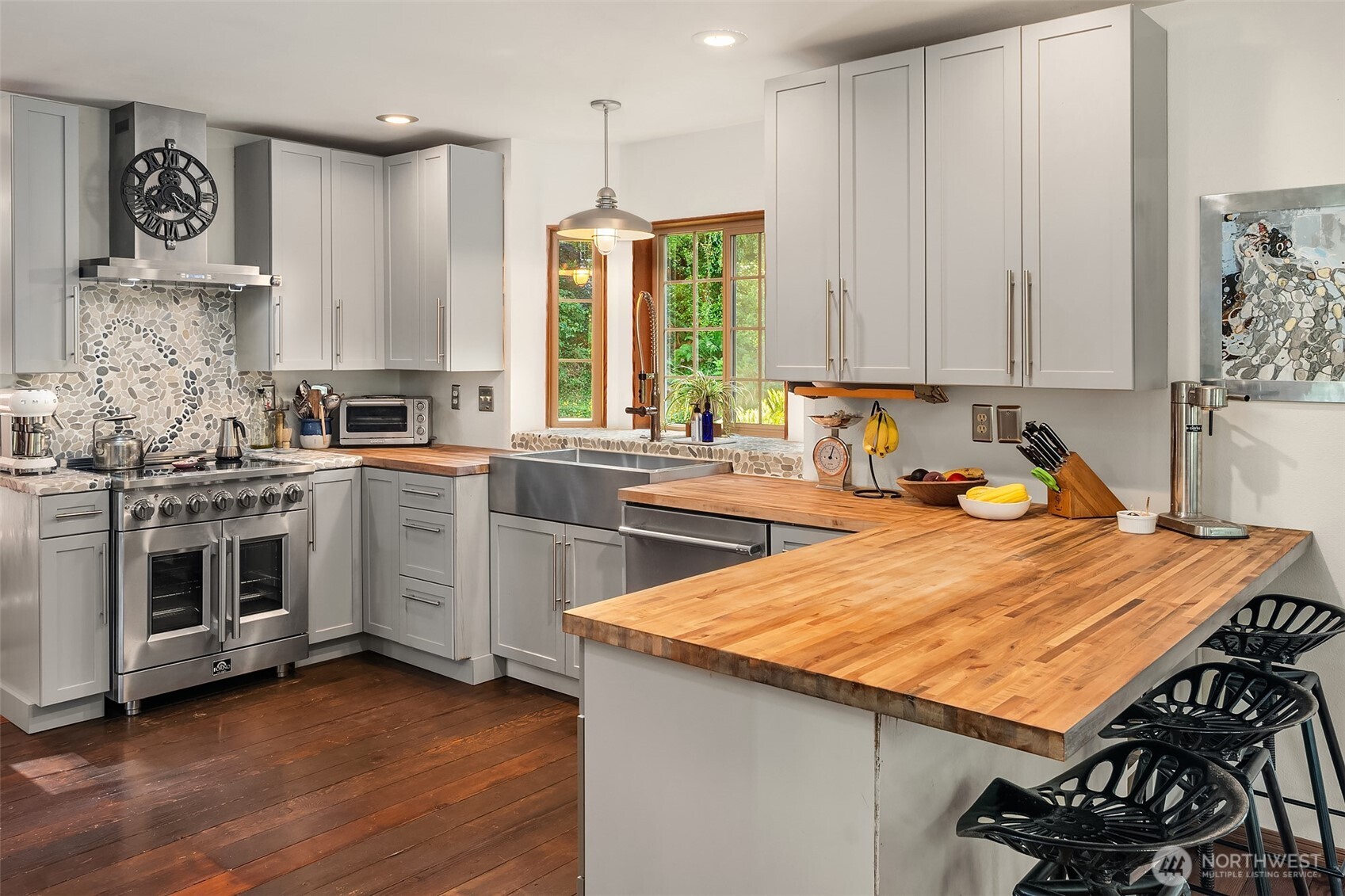 11703 Vashon Highway SW, Vashon, WA 98070