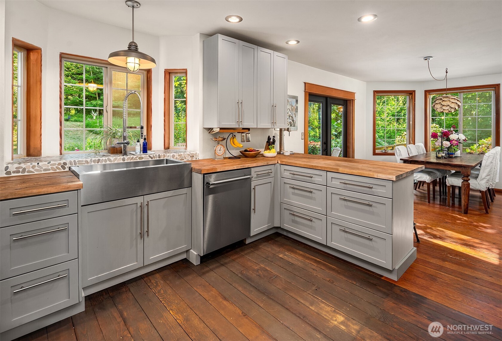 11703 Vashon Highway SW, Vashon, WA 98070