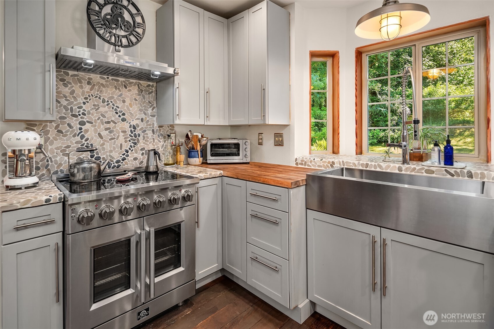 11703 Vashon Highway SW, Vashon, WA 98070