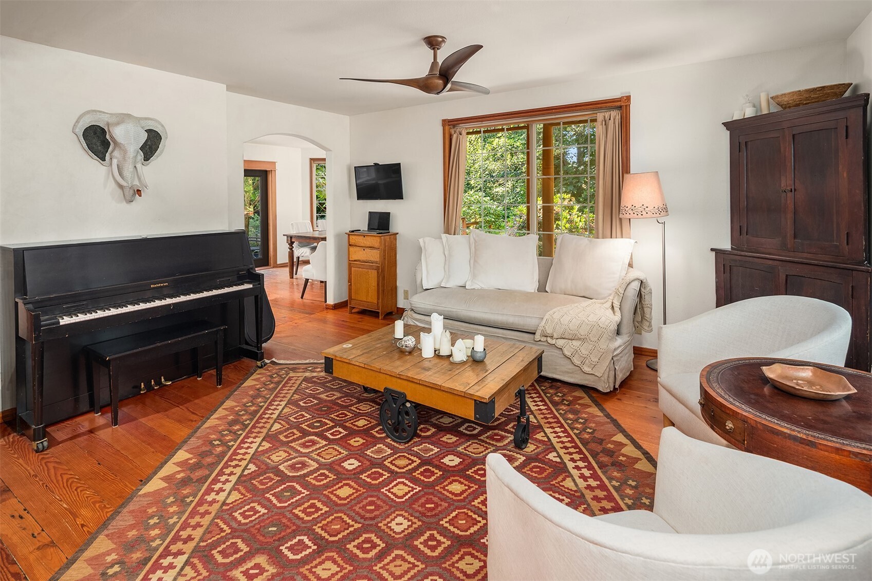 11703 Vashon Highway SW, Vashon, WA 98070