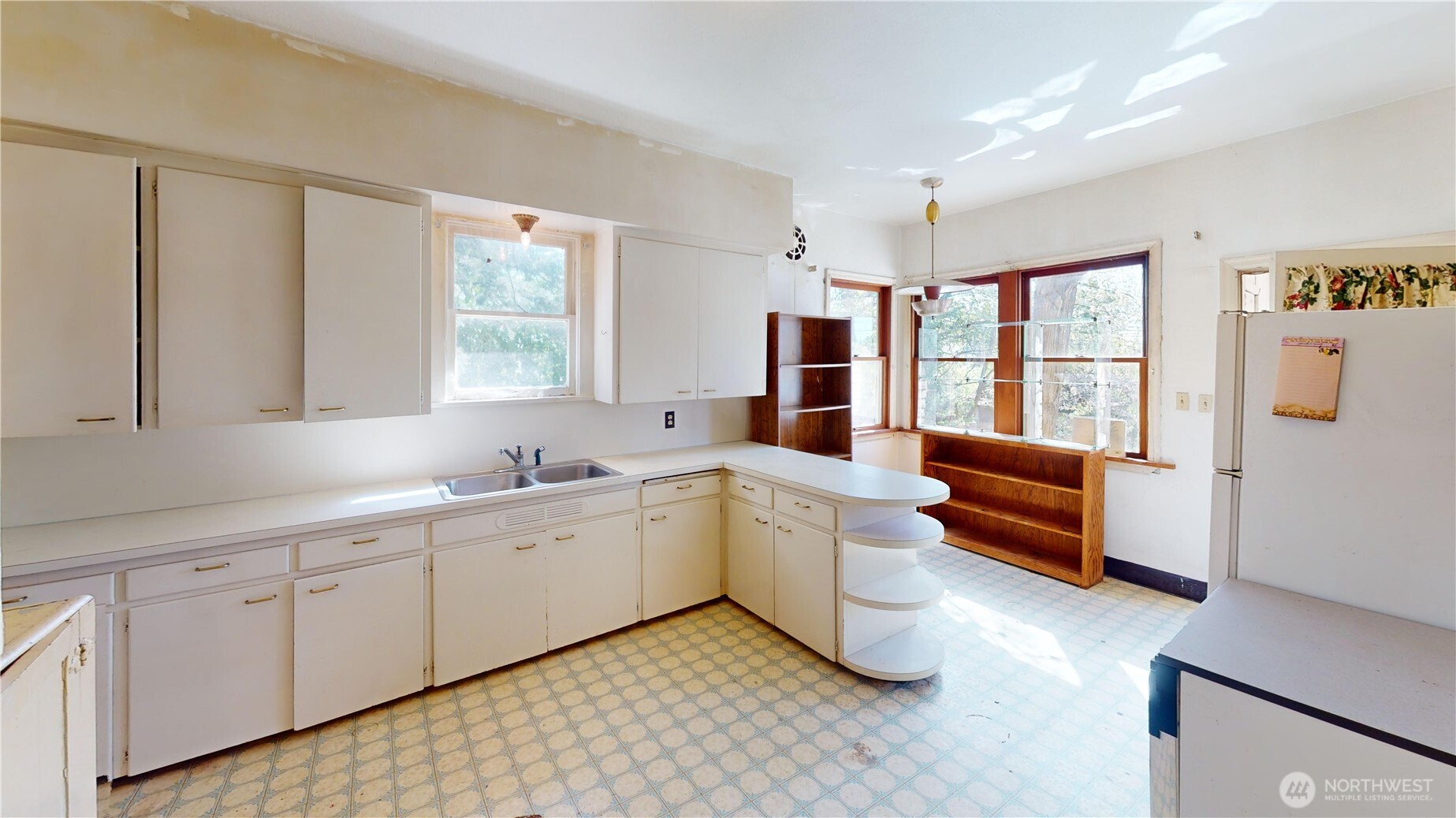 4326 E F Street , Tacoma, WA 98404
