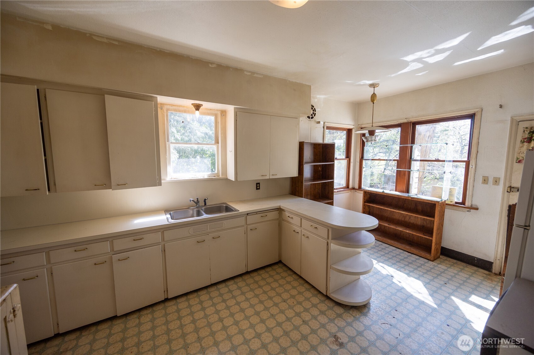 4326 E F Street , Tacoma, WA 98404