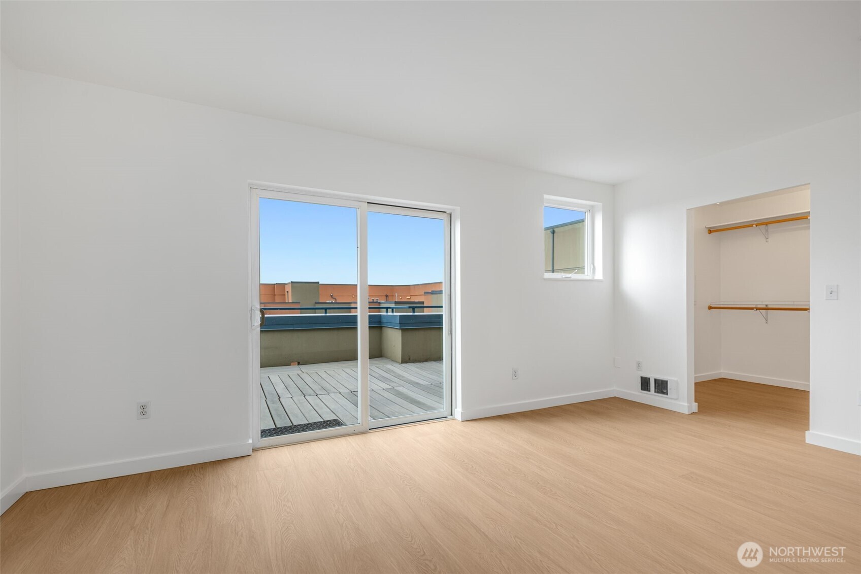 2415 2nd Avenue #750, Seattle, WA 98121