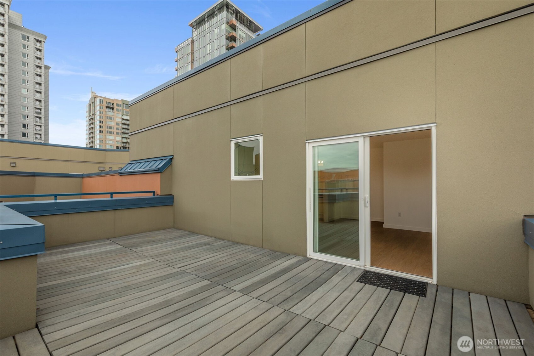 2415 2nd Avenue #750, Seattle, WA 98121