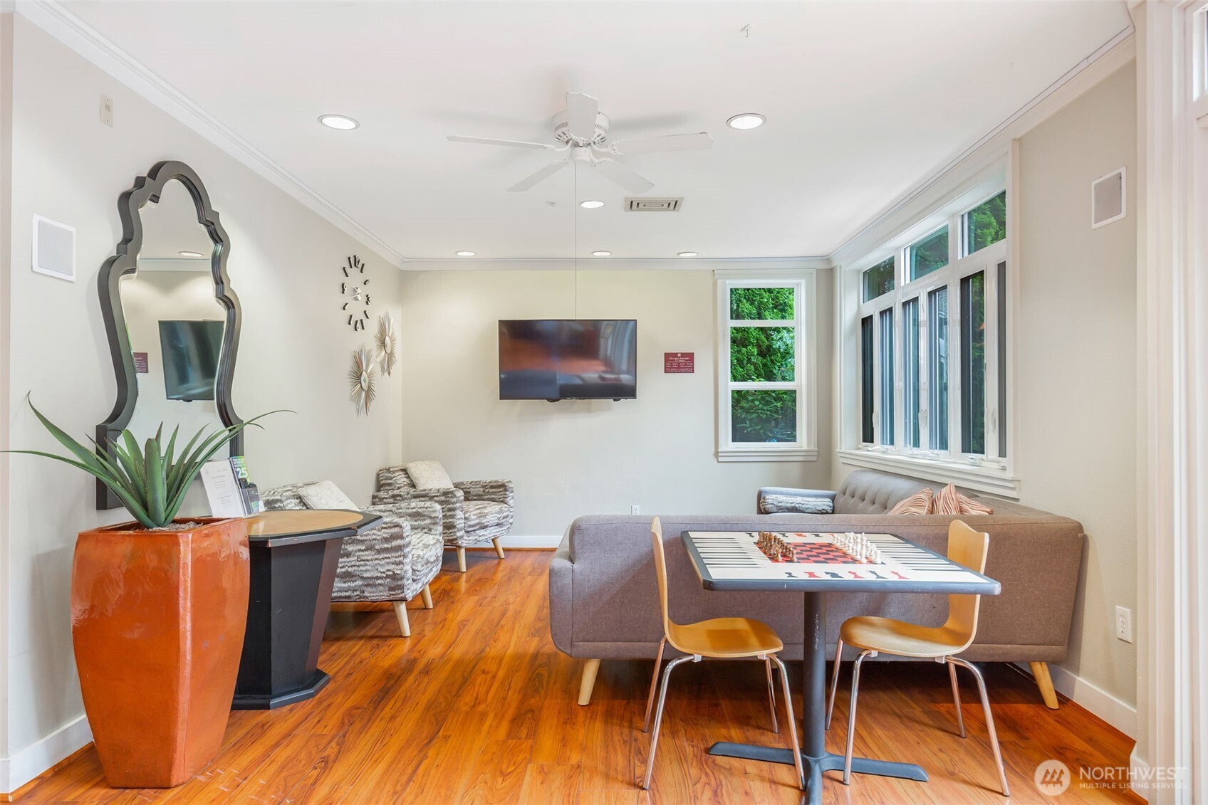 2415 2nd Avenue #750, Seattle, WA 98121