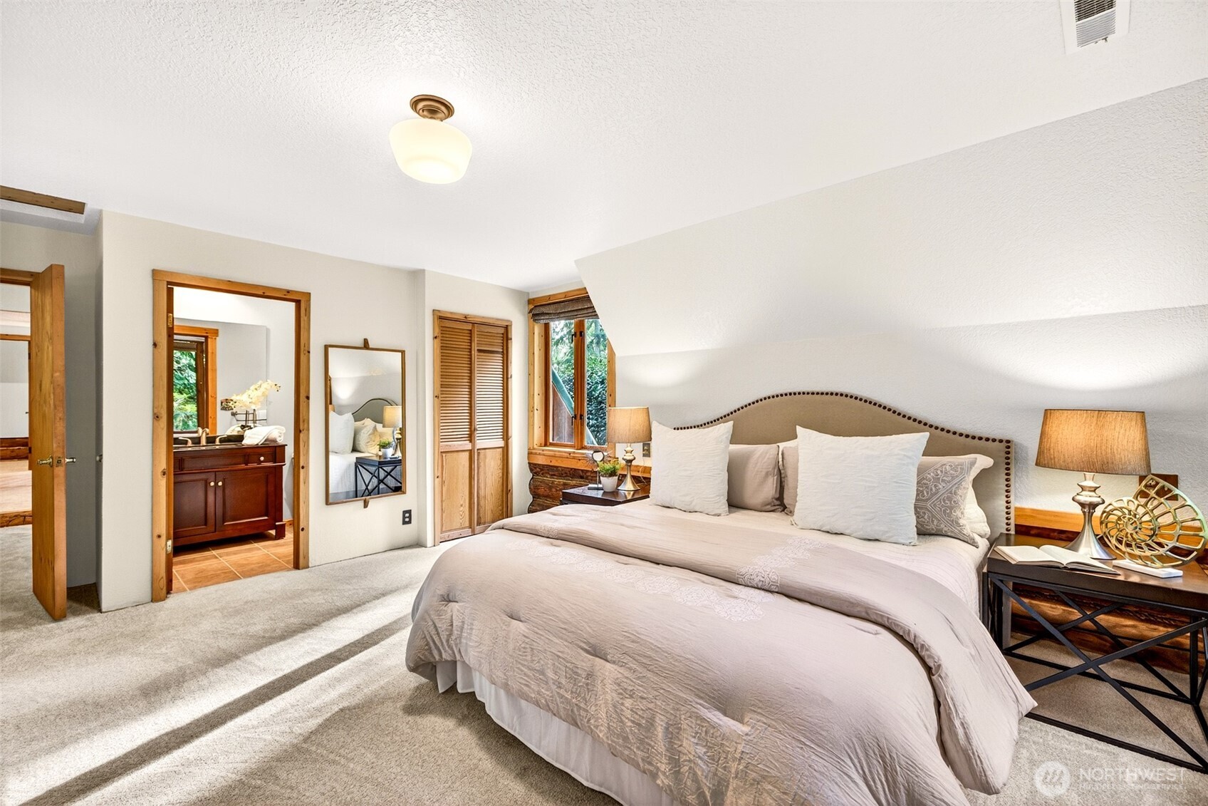 18020 214th Avenue NE, Woodinville, WA 98077