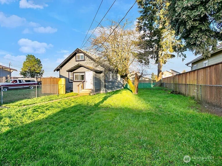 3331 S Alaska St , Tacoma, WA 98418