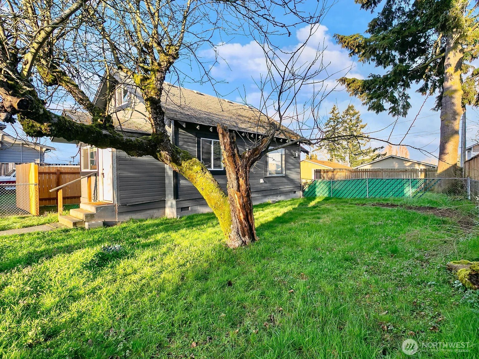 3331 S Alaska St , Tacoma, WA 98418
