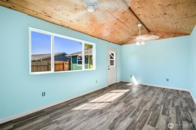 8705 12th Street NE, Lake Stevens, WA 98258 - Photo 3