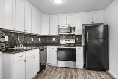 8705 12th Street NE, Lake Stevens, WA 98258 - Photo 5